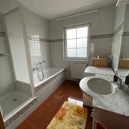 Apartment In Ruhiger Lage *